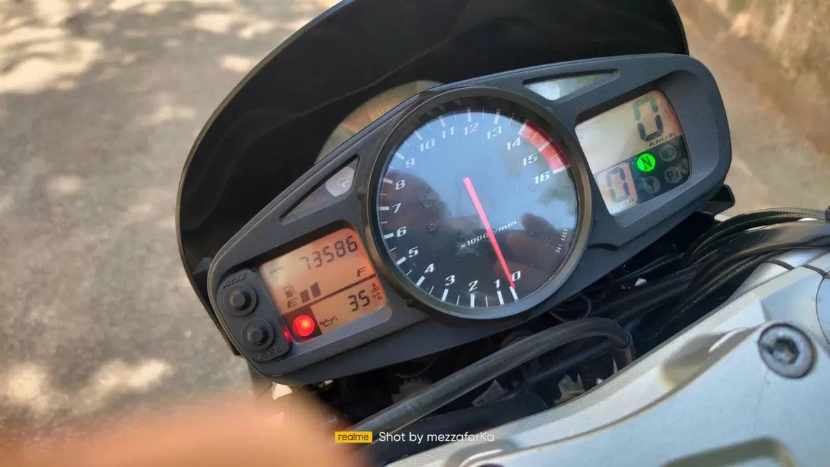 Suzuki GSR 600 (2006 - 11)  (8)