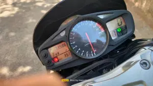 Suzuki GSR 600 (2006 - 11)  (8)