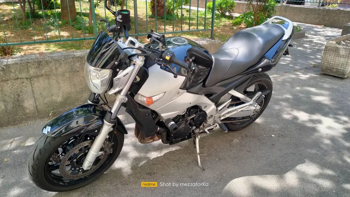 Suzuki GSR 600 (2006 - 11)  (14)