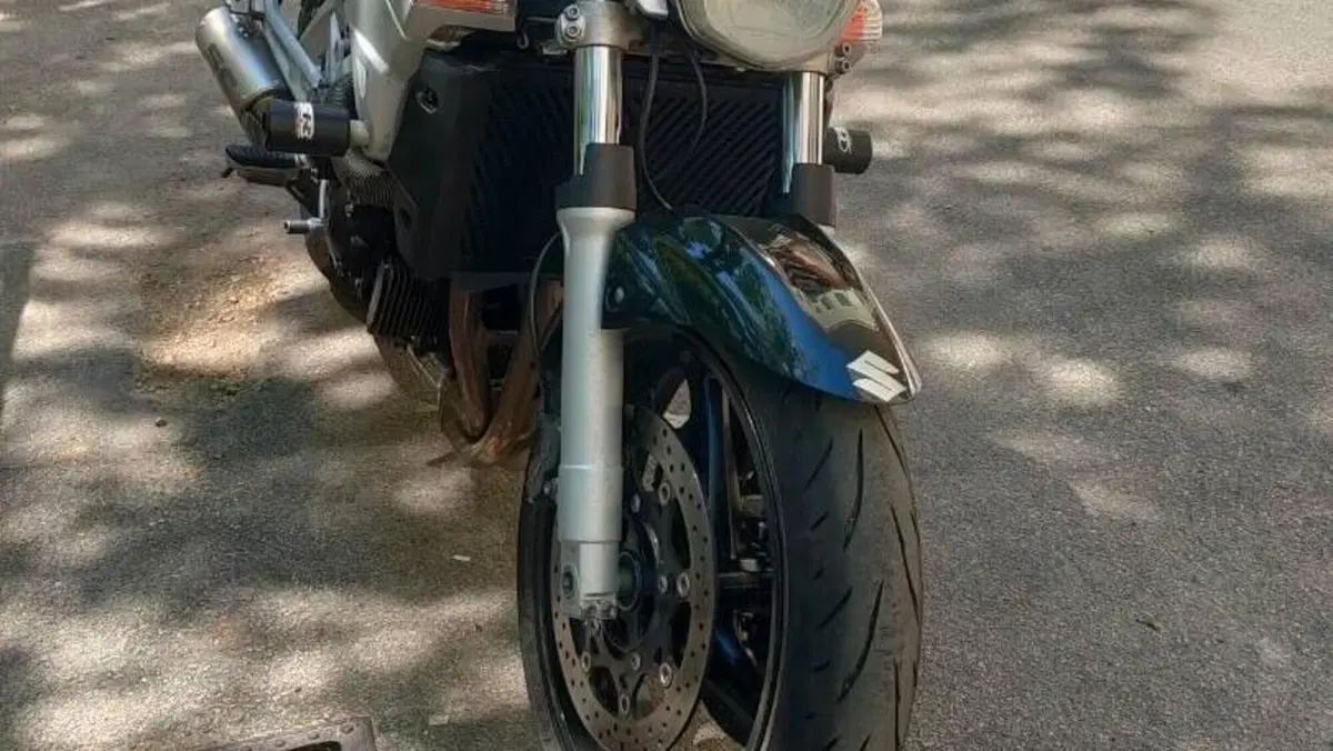 Suzuki GSR 600 (2006 - 11)  (16)
