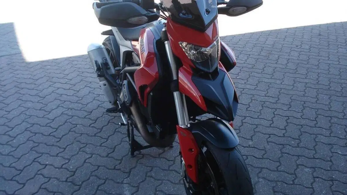 Ducati Hyperstrada 821 (2013 - 15)  (3)