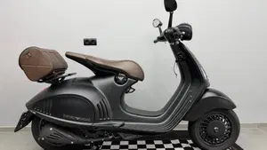 Vespa Vespa 946 EA ABS (2015 - 16)  (2)