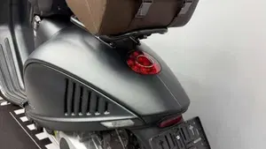 Vespa Vespa 946 EA ABS (2015 - 16)  (5)