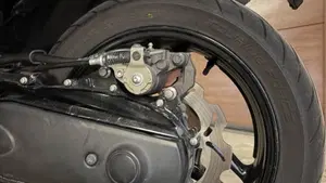 Yamaha T-Max 500 (2008 - 12)  (5)