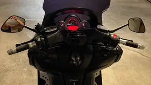 Yamaha T-Max 500 (2008 - 12)  (6)