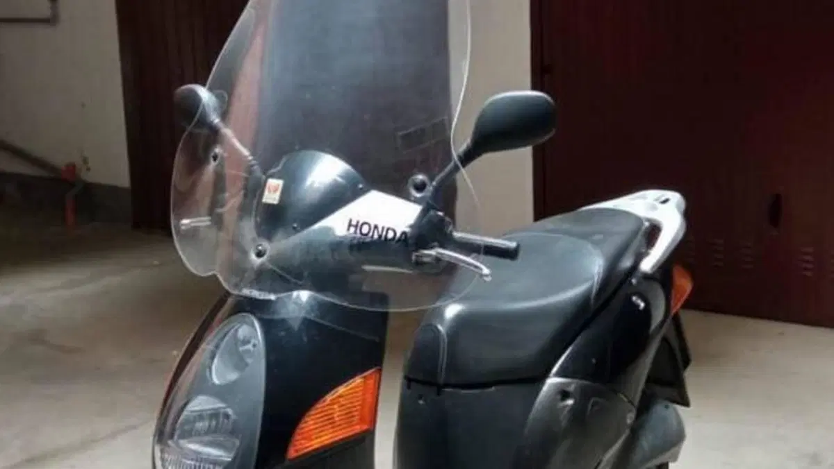 Honda @ 150 Two Tone (2001 - 04)  (10)