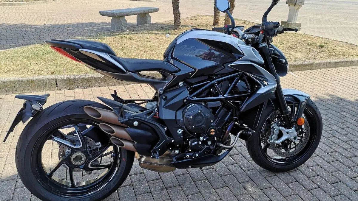 MV Agusta Brutale 800 RR (2021 - 25)  (5)