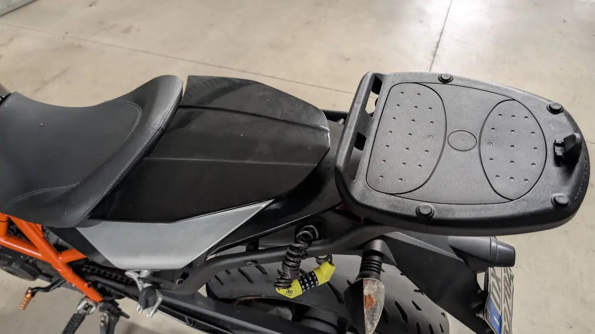 KTM 690 Duke (2012 - 16)  (2)