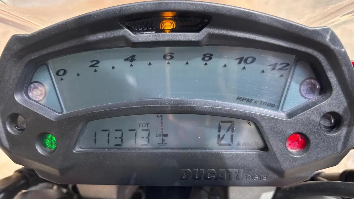 Ducati Monster 796 ABS (2010 - 14)  (2)