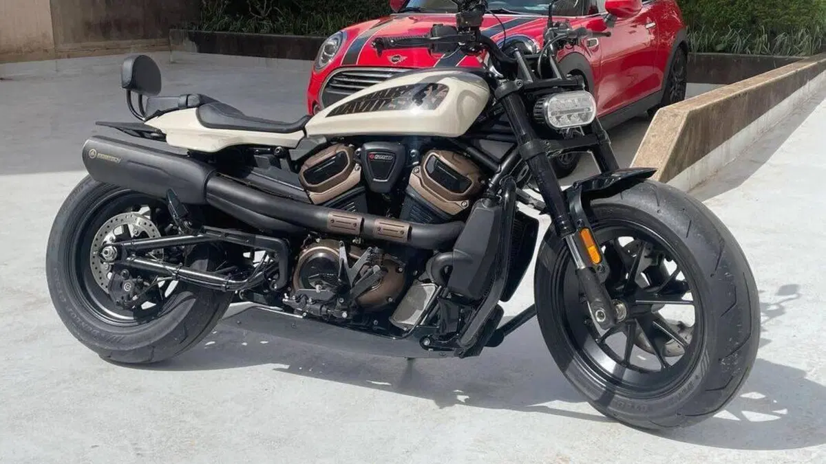 Harley-Davidson 1200 Custom (2018 - 20) - XL1200C  (9)