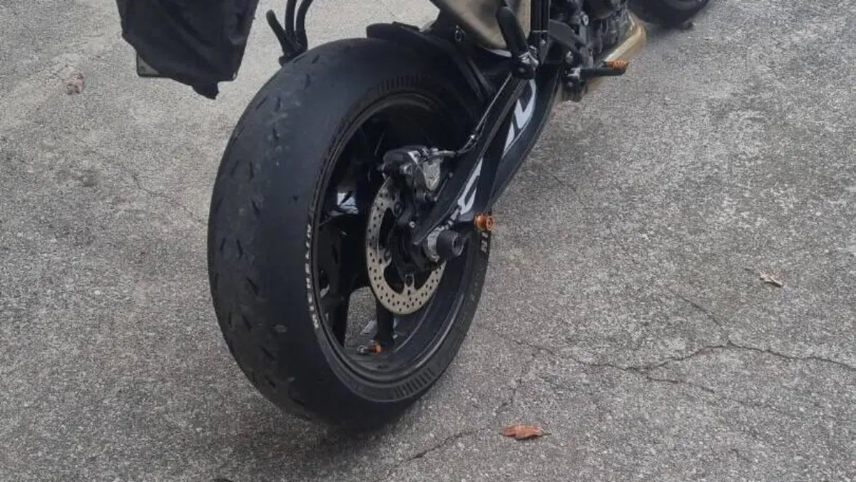 KTM 890 Duke (2021 - 23)  (4)
