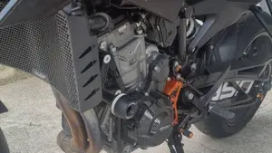 KTM 890 Duke (2021 - 23)  (6)