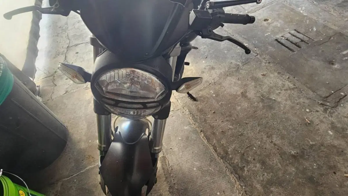 Ducati Monster 696 (2008 - 13)  (9)