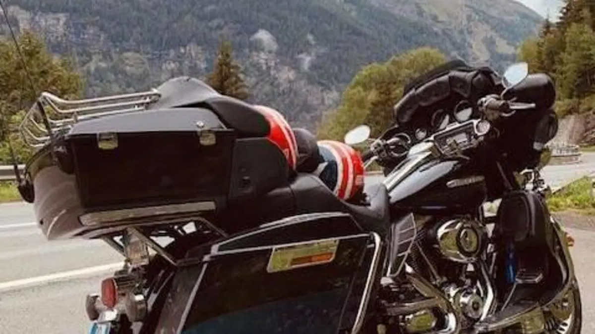 Harley-Davidson 1690 Electra Glide Ultra Limited (2010 - 13) - FLHTK  (2)