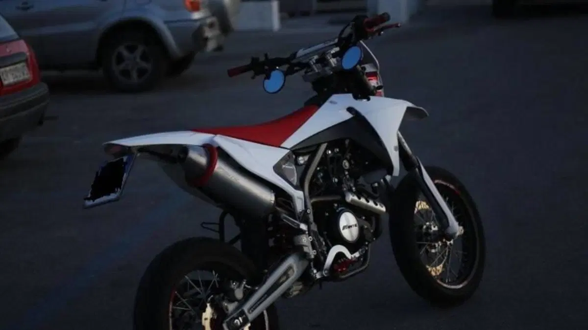 Fantic Motor XMF 125 Motard Performance 4T (2023 - 24) 