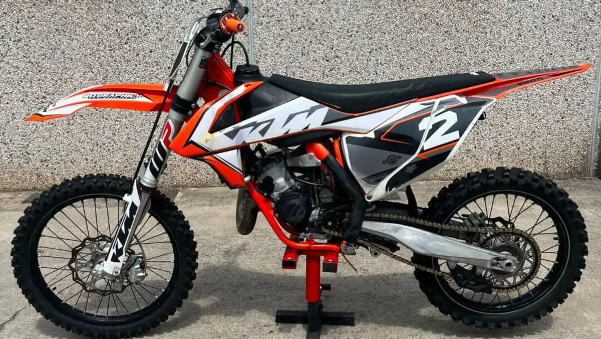 KTM 125 SX (2018)  (2)