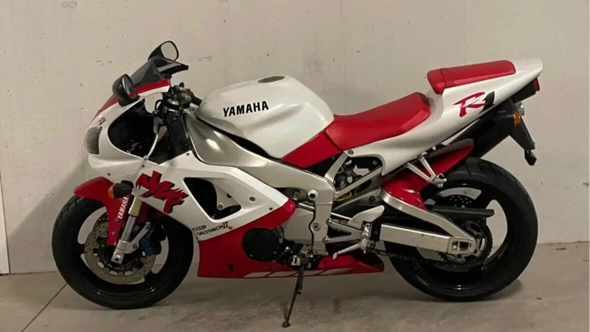 Yamaha YZF R1 (1998 - 99)  (2)