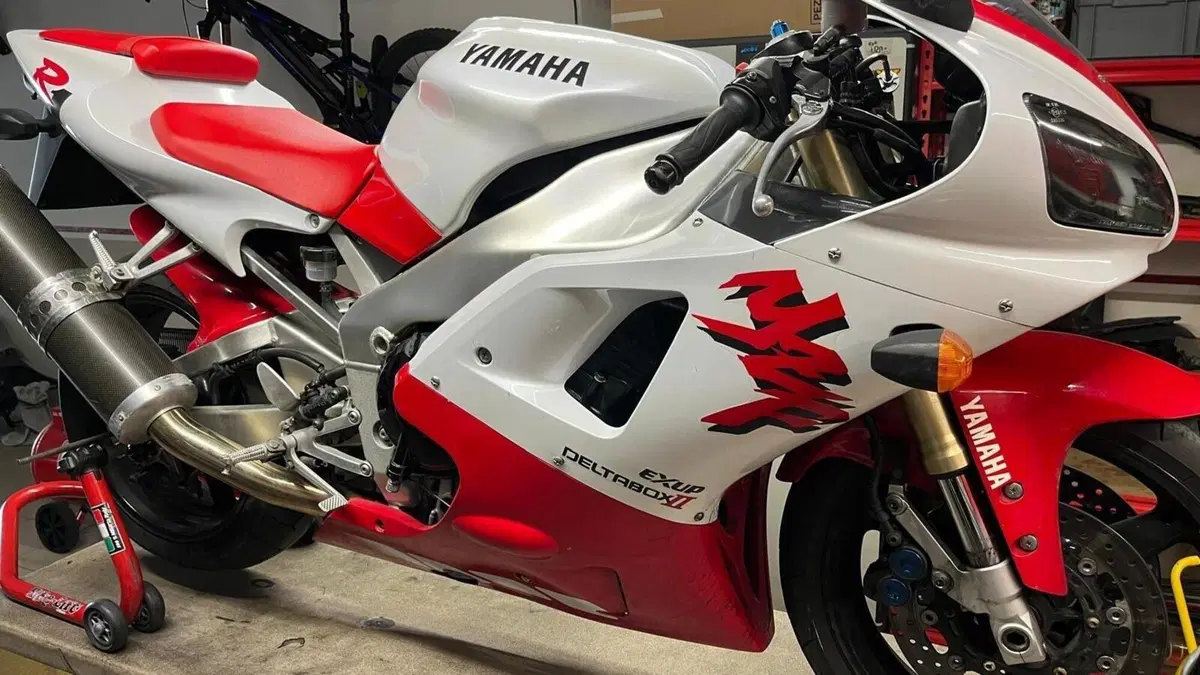 Yamaha YZF R1 (1998 - 99)  (3)