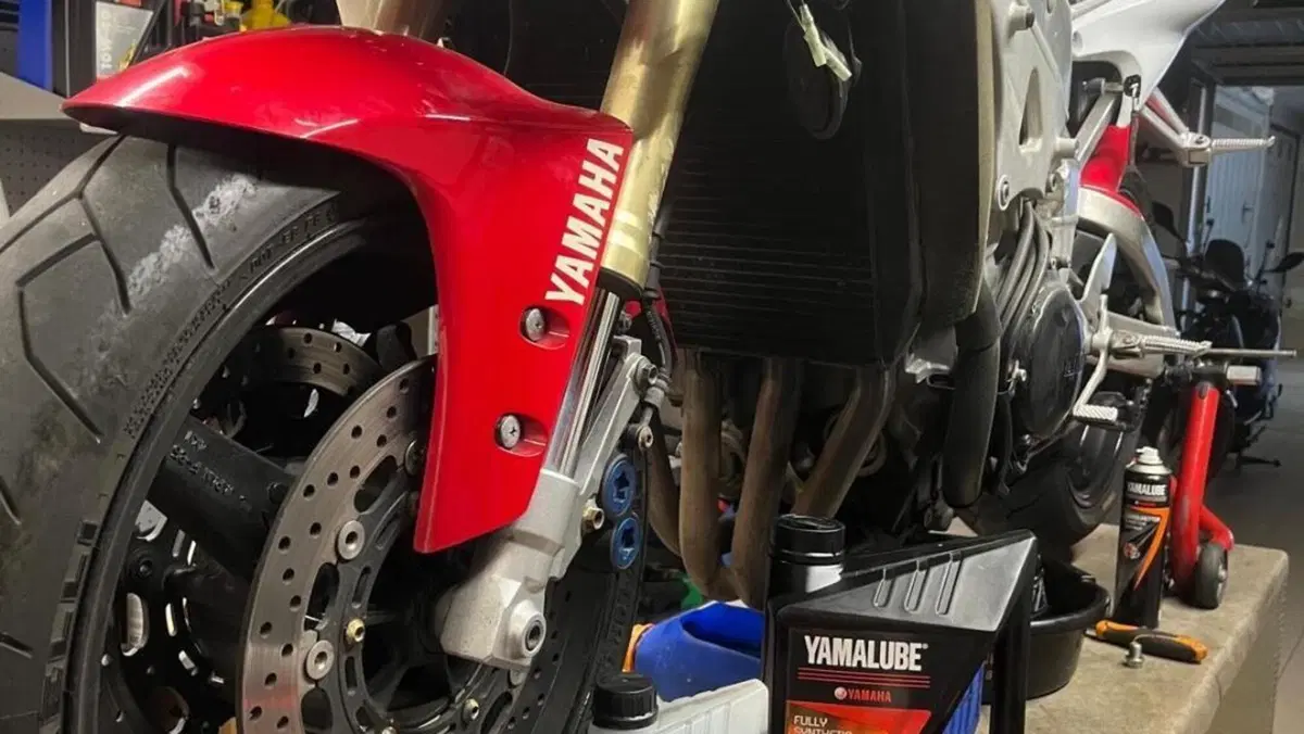 Yamaha YZF R1 (1998 - 99)  (4)