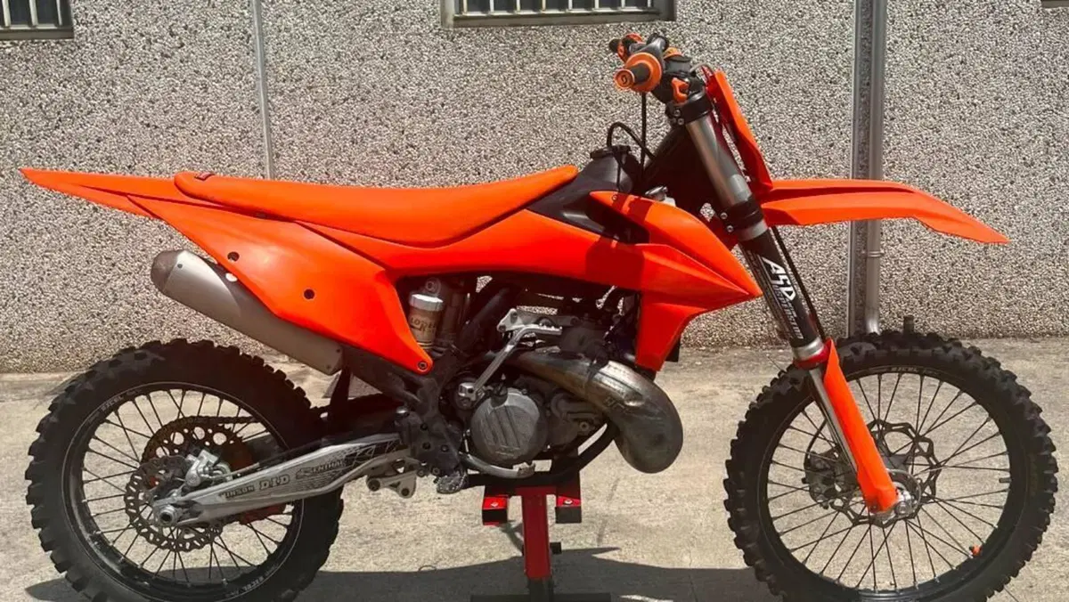 KTM 250 SX (2021)  (3)