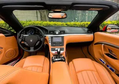 Maserati Grancabrio 4.7 V8 (2)