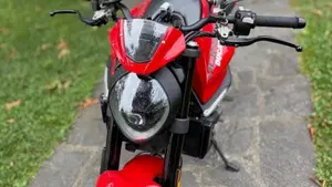 Ducati Monster 937 + (2021 - 25)  (3)