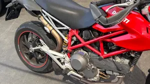 Ducati Hypermotard 1100 (2007 - 09)  (2)