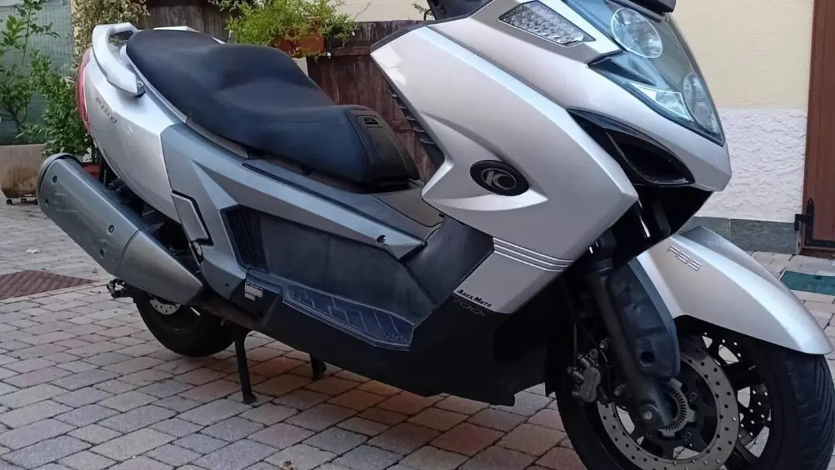 Kymco MyRoad 700i (2012 - 16) 