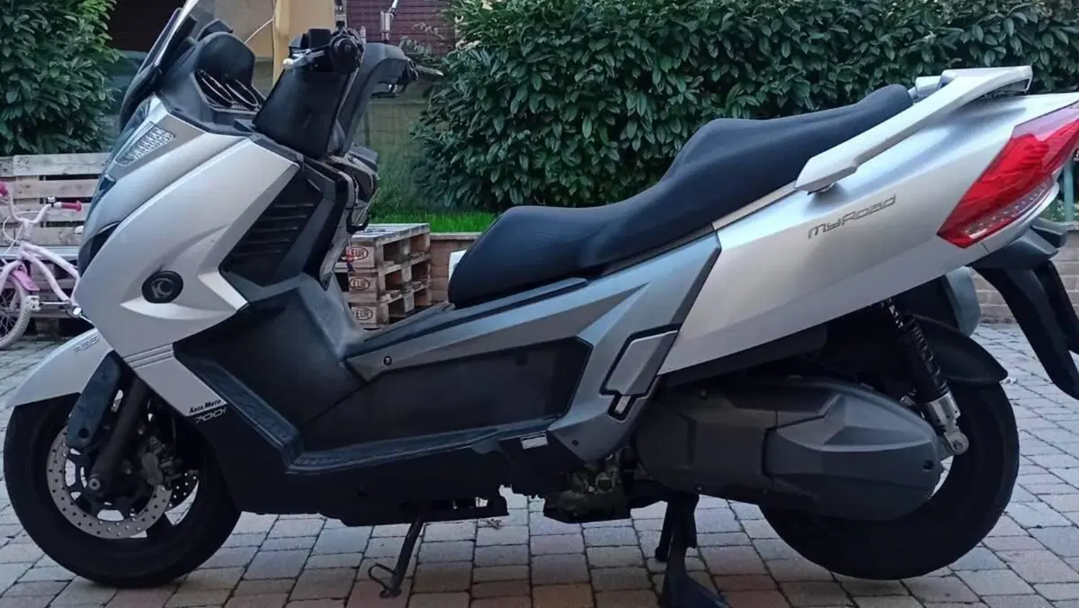Kymco MyRoad 700i (2012 - 16)  (2)