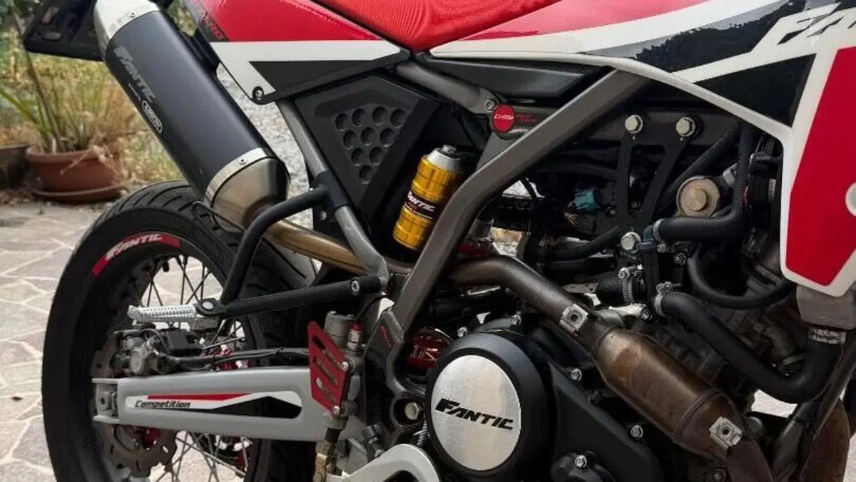 Fantic Motor XMF 125 Motard Competition 4t (2021 - 22)  (4)