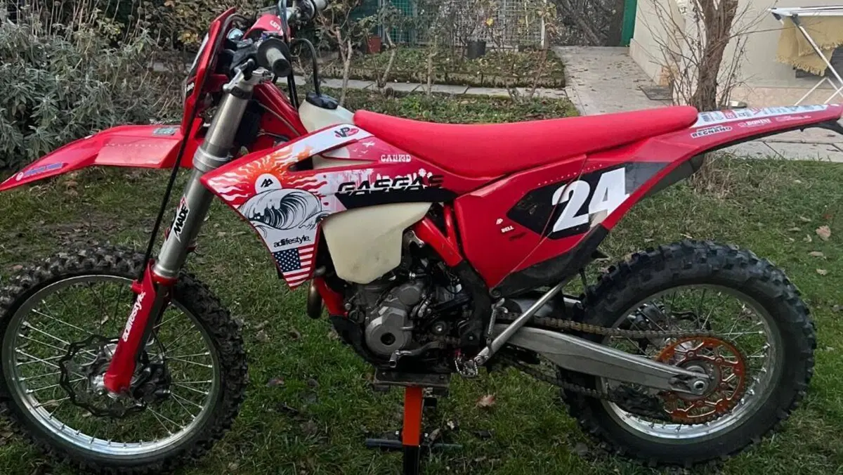 GASGAS EC 250 F (2023)  (2)