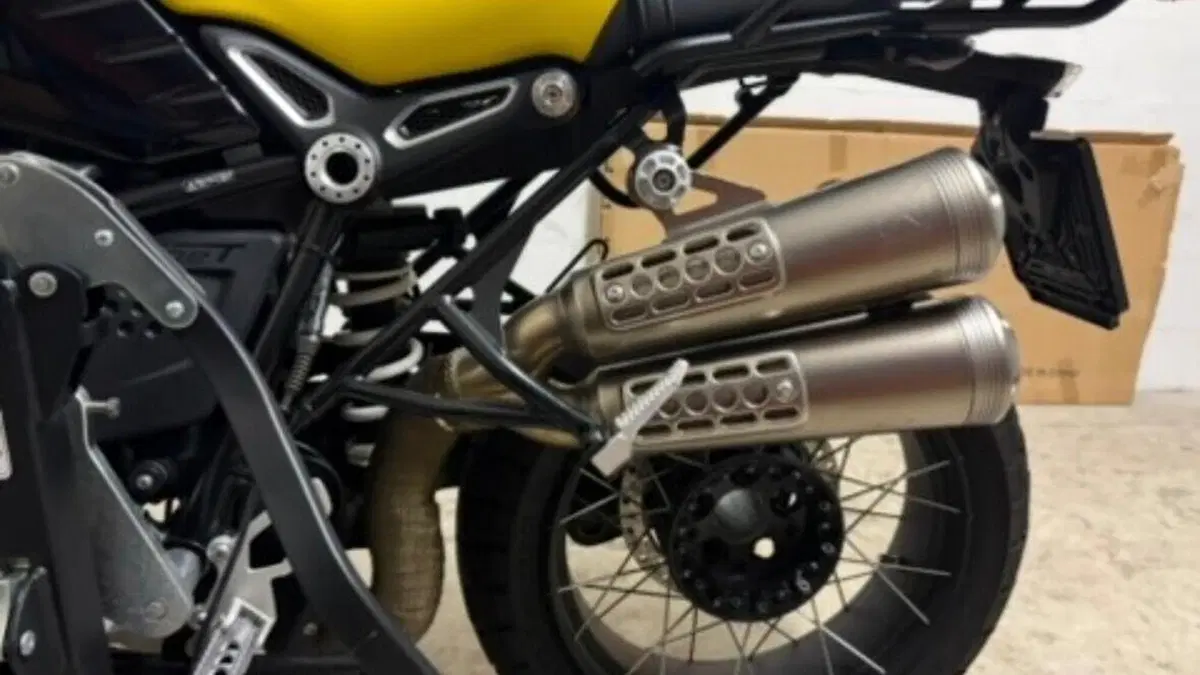 Bmw R nineT Urban GS 1200 - Edition 40 Years GS (2021)  (14)