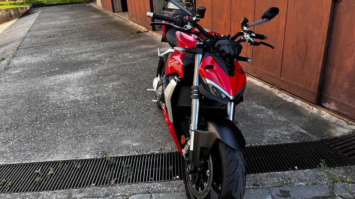 Ducati Streetfighter V2 (2022 - 24)  (7)