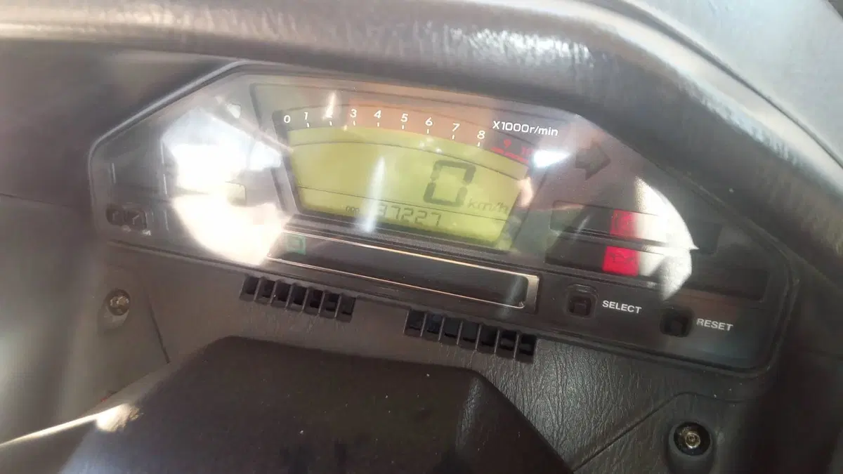 Suzuki Burgman AN 650 Executive ABS (2006 - 12)  (6)