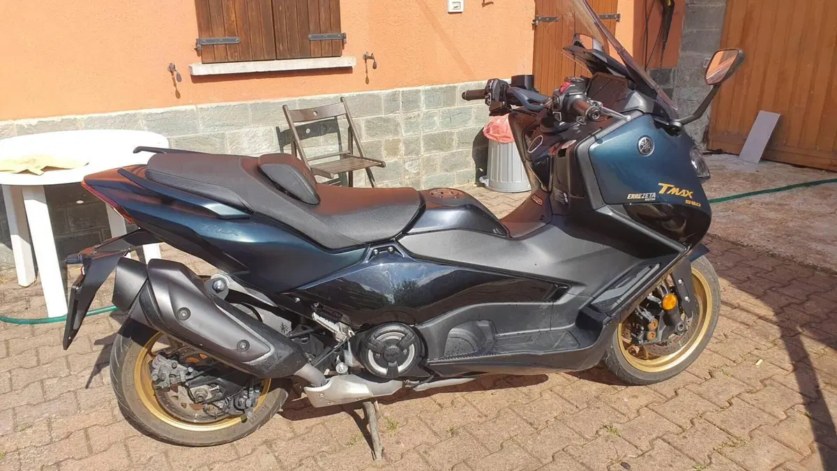 Yamaha T-Max 560 (2022 - 24)  (8)