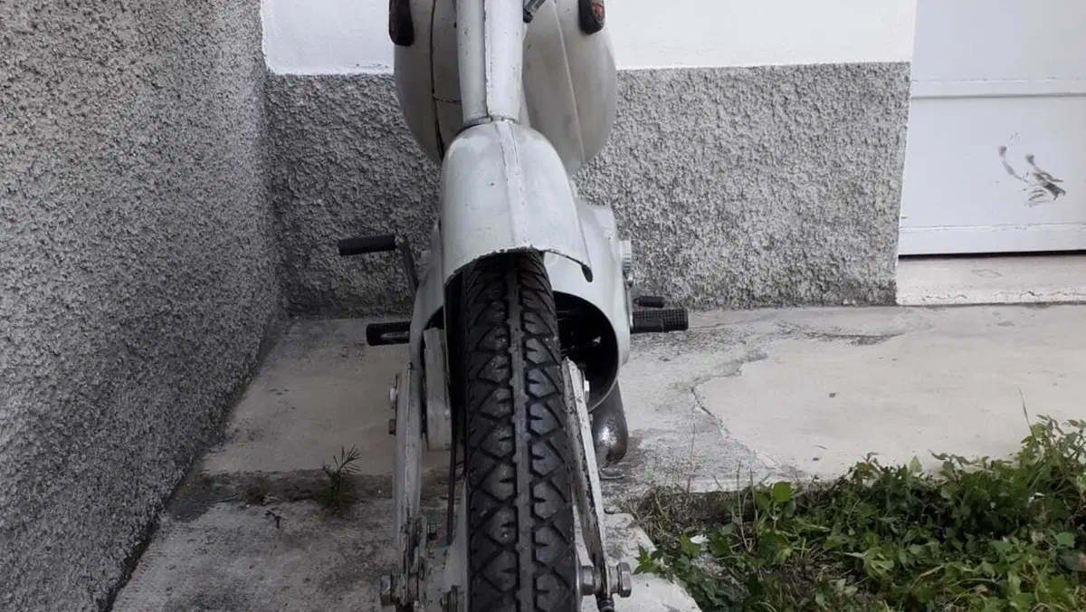 Motom   (2)