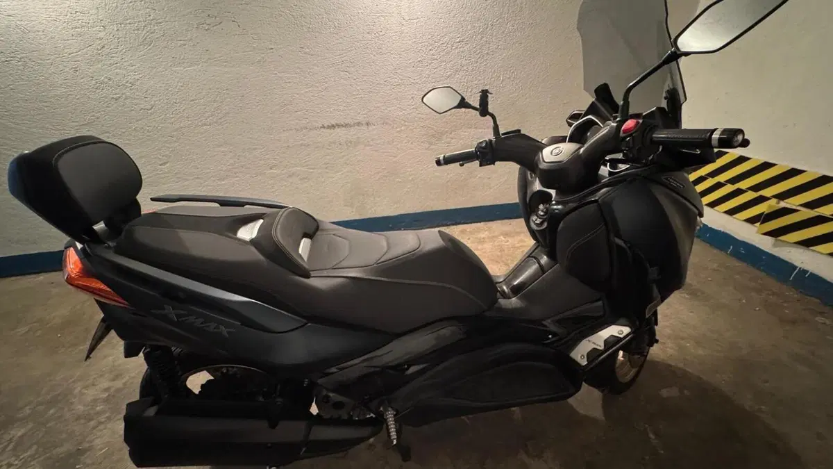 Yamaha X-Max 300 Tech Max (2021 - 24)  (3)
