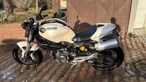 Ducati Monster 696 ABS (2009 - 14)  (5)