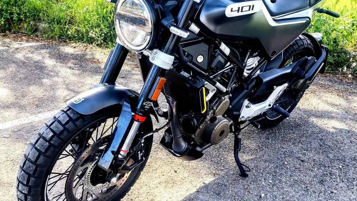 Husqvarna Svartpilen 401 (2021 - 23)  (3)