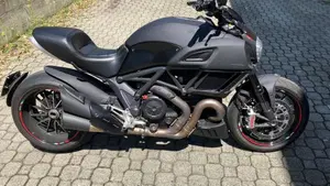 Ducati Diavel 1200 (2014 - 16)  (2)