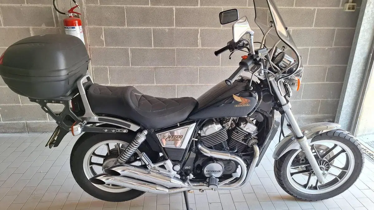 Honda VT 500 CD (1985 - 88) 