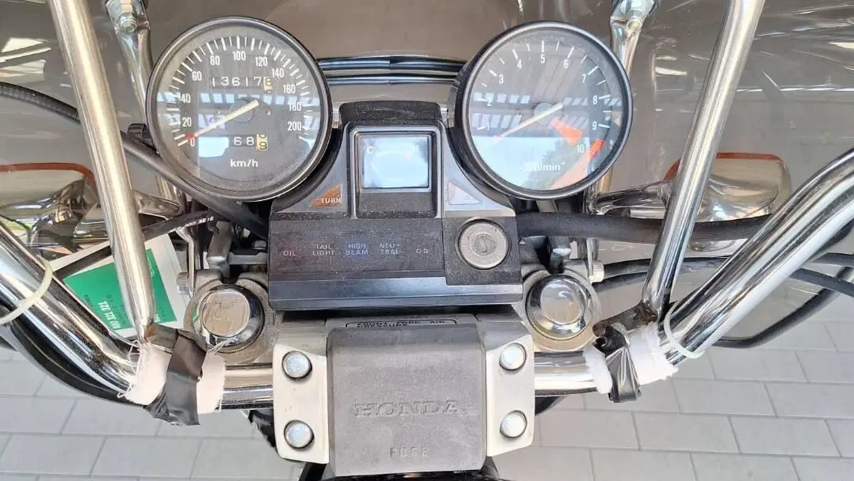 Honda VT 500 CD (1985 - 88)  (6)