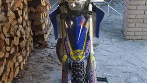 Yamaha YZ 125 (2015)  (2)