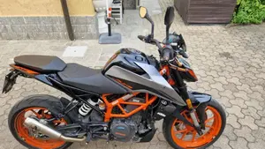 KTM 390 Duke (2021 - 23)  (2)