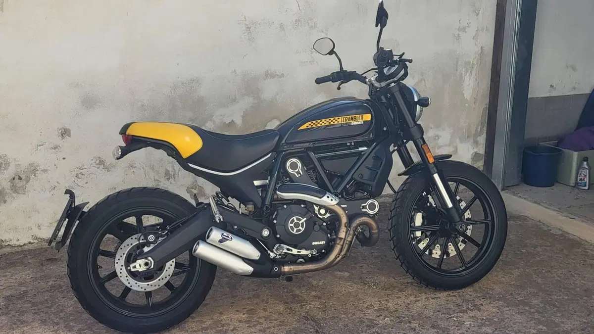 Ducati Scrambler 800 Full Throttle (2017 - 21)  (11)