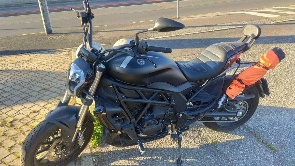 Benelli 502 C (2021 - 25) 