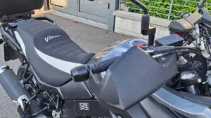Suzuki V-Strom 650XT (2021 - 25)  (6)