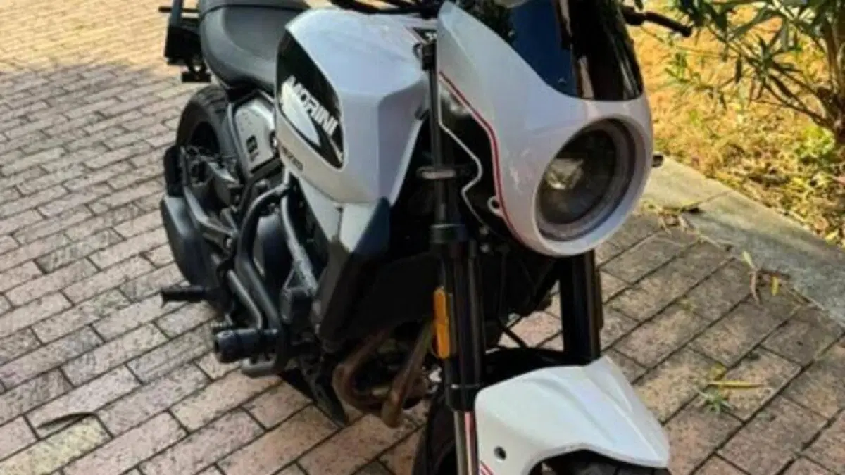 Moto Morini SEIEMMEZZO STR (2022 - 26)  (3)