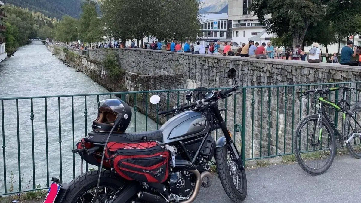 Ducati Scrambler 800 Night Shift (2021 - 22)  (2)
