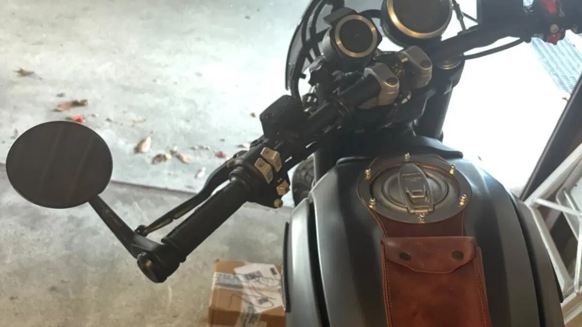 Ducati Scrambler 800 Night Shift (2021 - 22)  (4)